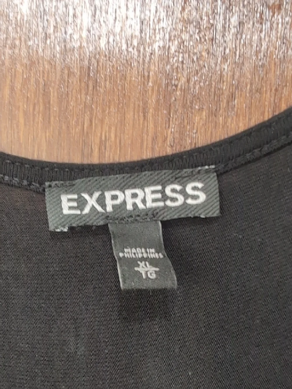 Express Sleeveless Top - Picture 3 of 3